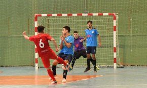 La Federació Catalana de Futbol i els Mossos reforcen les accions antiviolència als camps i pavellons sota el lema #JoJugoNet