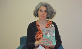 Judith Espin: «En aquest llibre podem trobar una nena, la Lucía, que busca l'essència de la seva ànima a través de les petjades dels seus ancestres»