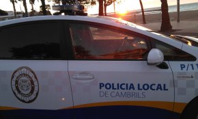 Detinguts dos homes que havien intentat robar una bossa de mà a una dona pel mètode de l'estrebada