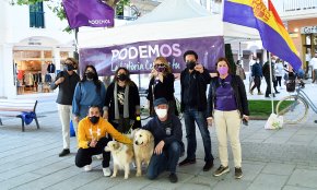 Podem Cambrils munta una carpa informativa amb motiu de l'1 de maig