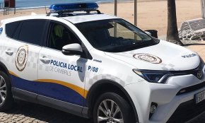 Un home resulta ferit amb una ampolla de vidre trencada en una baralla al carrer de les Creus