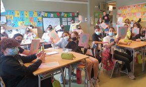 Joventut Cambrils visita totes les classes de 6è de les set escoles cambrilenques per donar a conèixer els seus serveis i activitats  