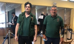Els tiradors Lluís Cortezón i Carlos Juárez del Club de Tir Olímpic Cambrils competeixen a la Copa RFEDETO de pistola esportiva