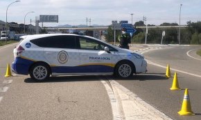 La Policia Local deté un conductor després de xocar contra un altre vehicle i donar-se a la fuga