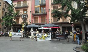 Membres del Debat Constituent expliquen el procés participatiu sobre el qual s'ha de fonamentar la futura Constitució Catalana