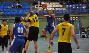 El CB Cambrils guanya al Veterans Salle Reus en un partit molt igualat