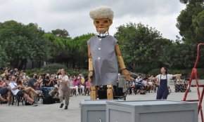 La companyia cambrilenca Matito estrena l'espectacle familiar «Tomasa: La Xatarrina», un homenatge a les àvies de tota la vida