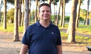 Oliver Klein (NMC): «Hi ha hagut una pèrdua de confiança en el que estàvem fent i hem vist la possibilitat que, nosaltres, com a partit central, podíem fer un canvi de ritme»