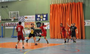 El Club Handbol Cambrils tanca la seva pretemporada amb un balanç de dues derrotes i una victòria