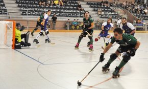 Ajustada derrota del Cambrils CH a la pista del CN Reus Ploms en el segon partit de la temporada