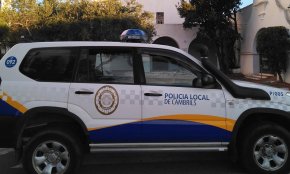 La Policia Local intercepta un vehicle amb quatre individus amb antecedents per robatoris i furts