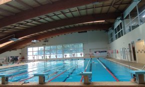 Es milloren el sistema de depuració de l'aigua i la climatització de la piscina