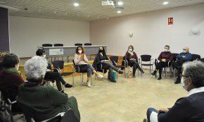 El Club de Lectura Adult de la Biblioteca aborda la proposta literària d'Eider Rodríguez i el seu llibre de contes «Un cor massa gran»