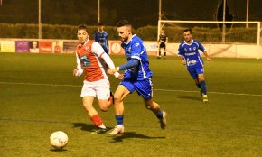 El Cambrils Unió perd la imbatibilitat però segueix líder