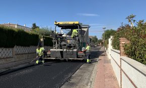 S'inicien les obres de reparació i pavimentació del carrer de Mart i diversos trams del carrer d'Edmond Halley i del Camí de les Lloses