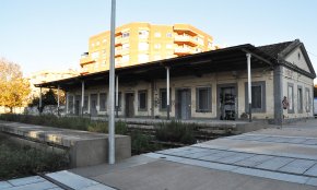 El govern rebutja fer una consulta popular per decidir el futur de l'antiga estació de tren a proposta de l'oposició