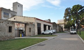 L'Ajuntament valora ubicar el local de les entitats festives a la plaça del Setge