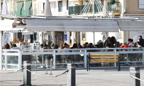 Entra en vigor l'obligatorietat del passaport covid per accedir a l'interior dels establiments de restauració