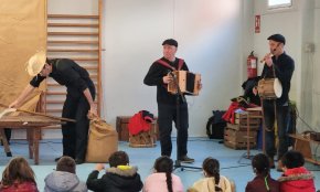 Un espectacle de la companyia Traüt acosta el Setge de Cambrils de 1640 a l'alumnat de primària