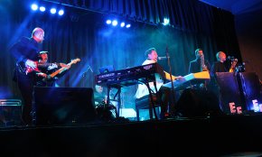El rock’n’roll d’Enma Fernández arriba al Teatre del Casal