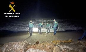La Guàrdia Civil intervé prop de 290 quilos d'haixix a la platja Pixerota de Mont-roig del Camp