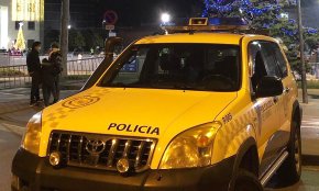 La Policia Local deté un home, deambulant de matinada pel Port, que tenia una ordre de cerca i detenció