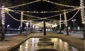 Un nou enllumenat estel·lar i uns passejos màgics des del mar conviden a visitar el Moll de Costa de Tarragona