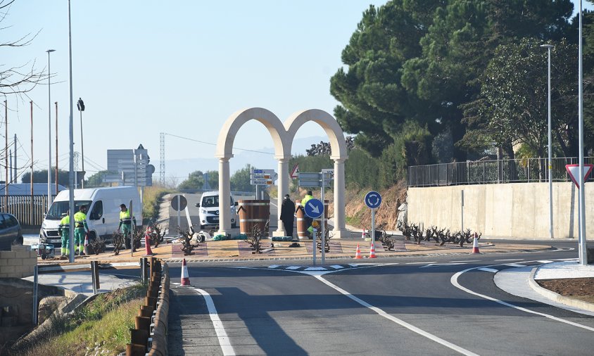 Pas de la carretera T-314 per Vinyols i els Arcs