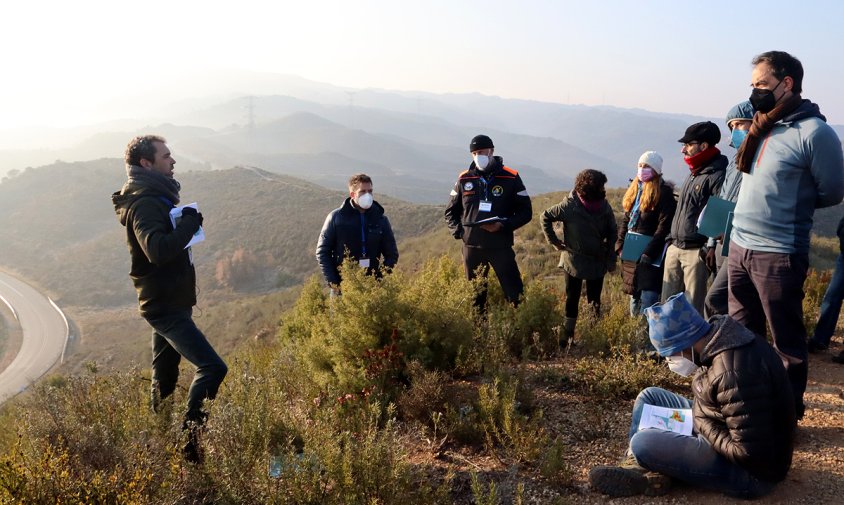 Un grup d'experts internacionals que participen al projecte van visitar, aquesta setmana, la zona cremada d'Òdena l'any 2015