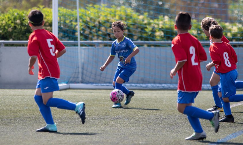 Imatge d'un dels partits del Cambrils Unió de futbol base