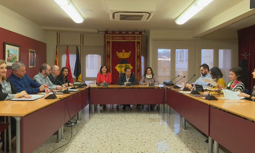 Un moment de la sessió plenària a l\'Ajuntament de Vandellòs i l\'Hospitalet de l\'Infant