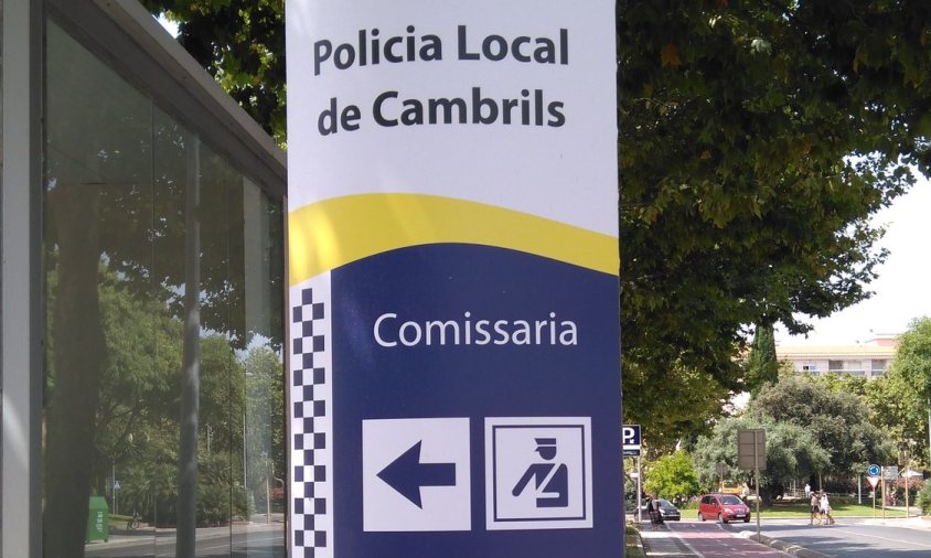 Cartell de la comissaria de la Policia Local