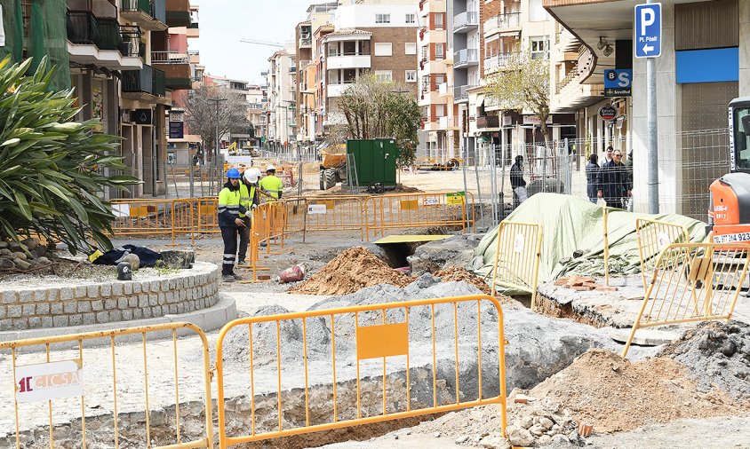 Aspecte de les obres de la Rambla de Jaume I, ahir al migdia