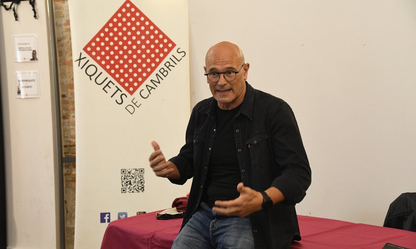 Raül Romeva, ahir, en un moment de la seva xerrada a la seu dels Xiquets de Cambrils