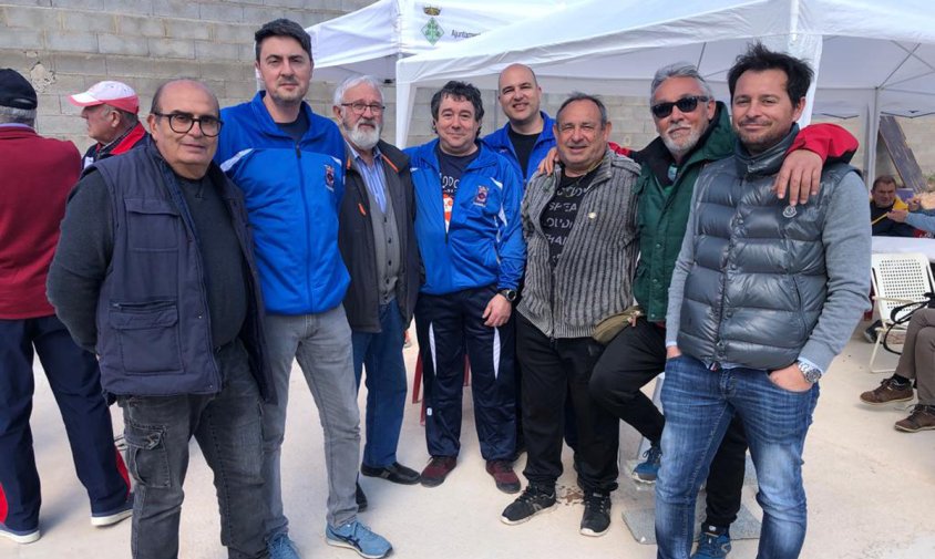 Foto de grup d'alguns dels tiradors cambrilencs que van competir a Flix