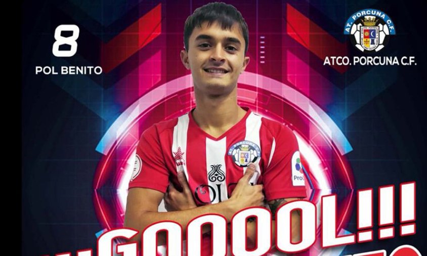 Pol Benito, en una imatge promocional amb la samarreta de l'Atlético Porcuna