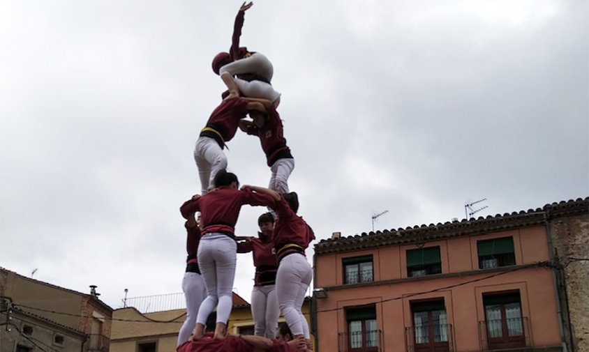 Un moment de l'actuació castellera dels Xiquets de Cambrils a Prades