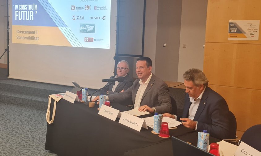 Acte d'inauguració a càrrec de Robert Moragues, CEO de Bamboo Comunicació; Òliver Klein, alcalde de Cambrils, i Jordi Ciuraneta, president de PIMEC Tarragona