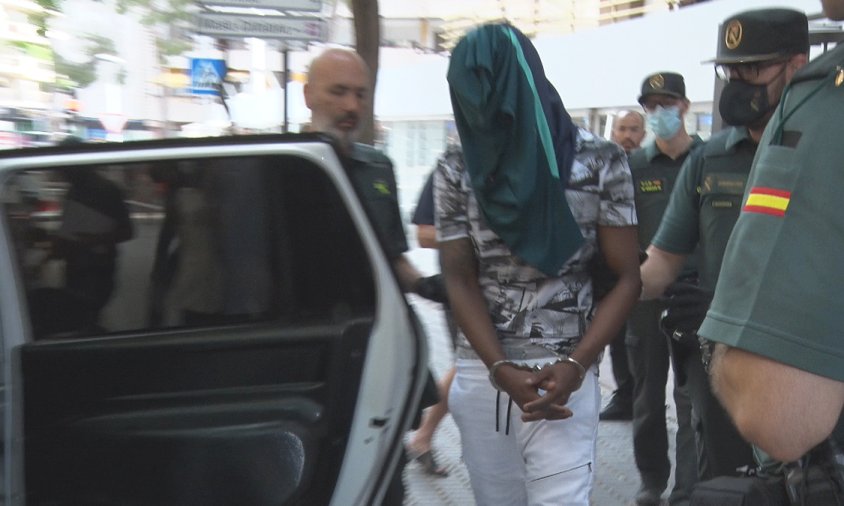 Imatge d'una de les detencions realitzades ahir a Salou