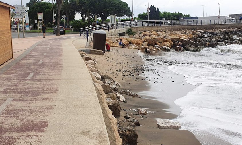 Aspecte de la platja de la riera d'Alforja