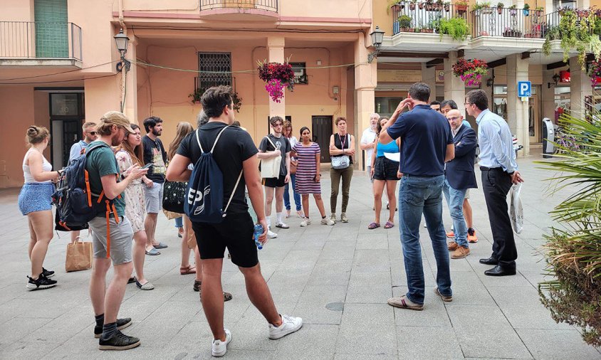 Imatge de la visita a la plaça de la Vila, el passat dimecres a la tarda