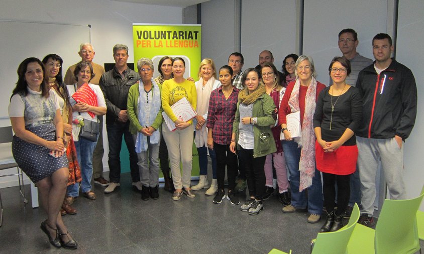 Foto de grup d'alguns participants al programa Voluntariat per la llengua
