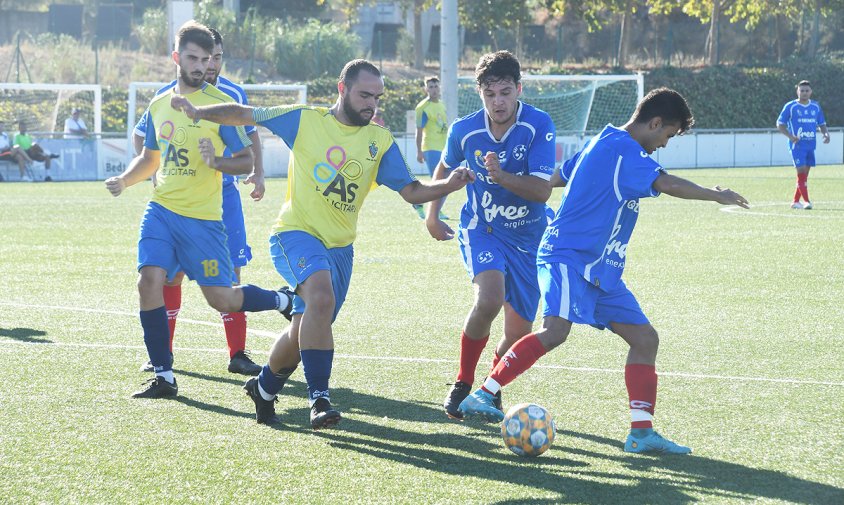 Imatge del partit disputat aquest passat dissabte a la tarda entre el Cambrils Unió i el Riudoms