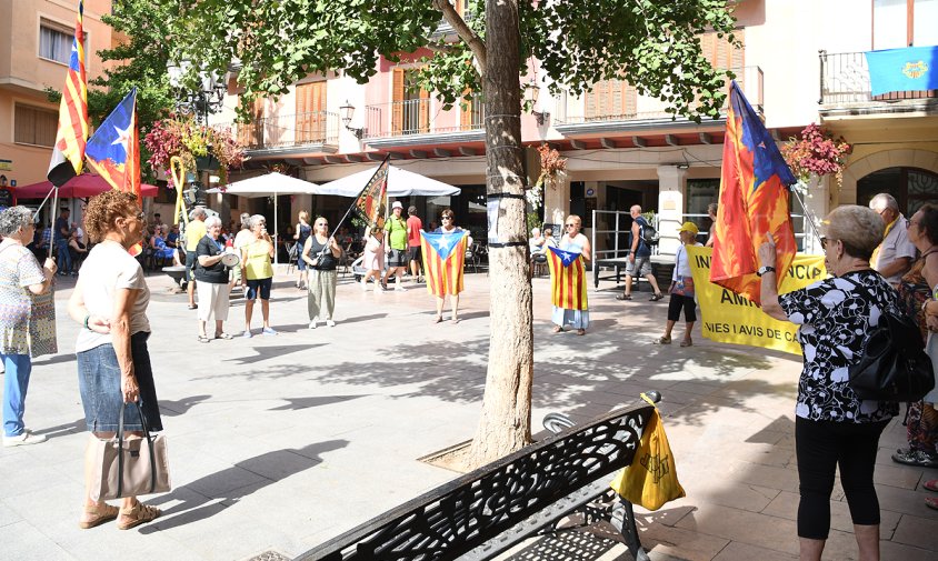 Concentració de les Àvies i Avis, ahir, a la plaça de la Vila