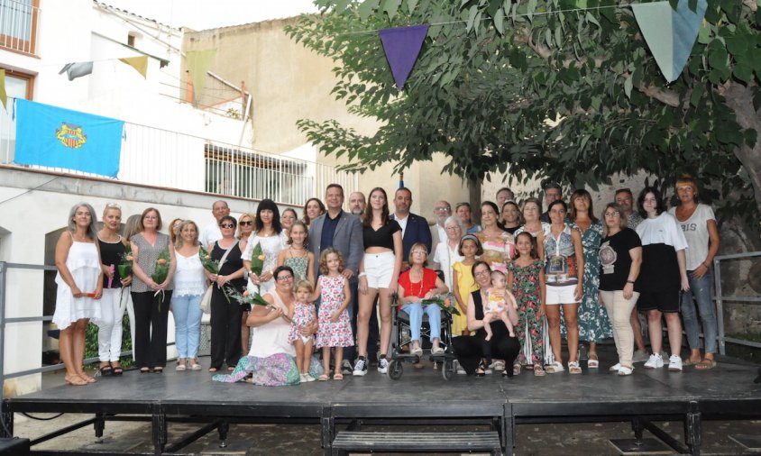 Foto de família de la recepció institucional, ahir a la tarda, a la Torre del Llimó