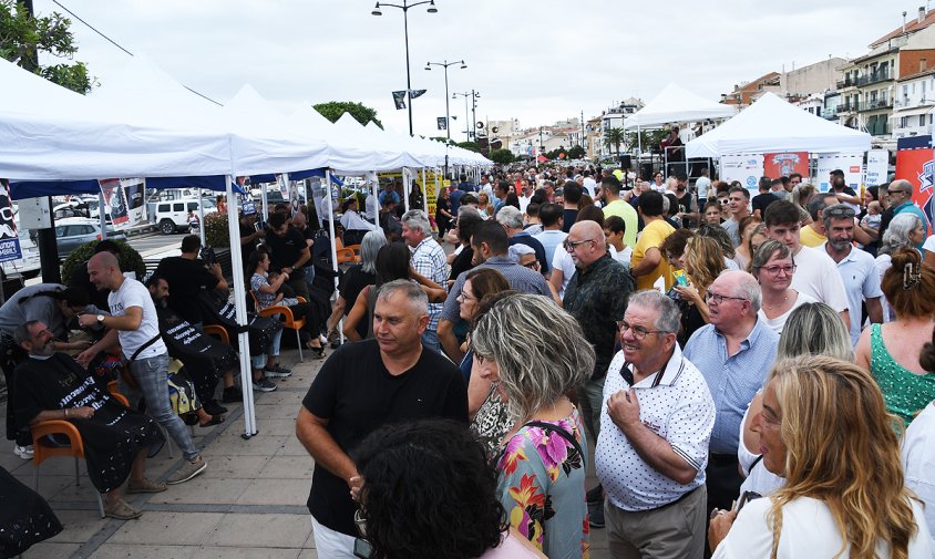 Una gernació es va aplegar a la zona d'activitats de Deixa't prendre el pèl, ahir al matí