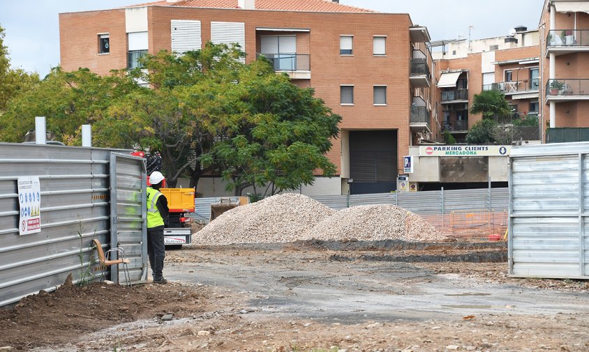 Aquesta setmana s'han reprès les obres al solar on es construeix el nou supermercat