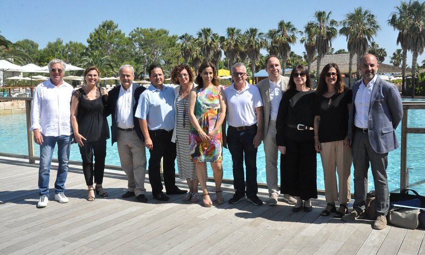 Representants del sector turístic de la Costa Daurada, ahir, a les instal·lacions del càmping Cambrils Park