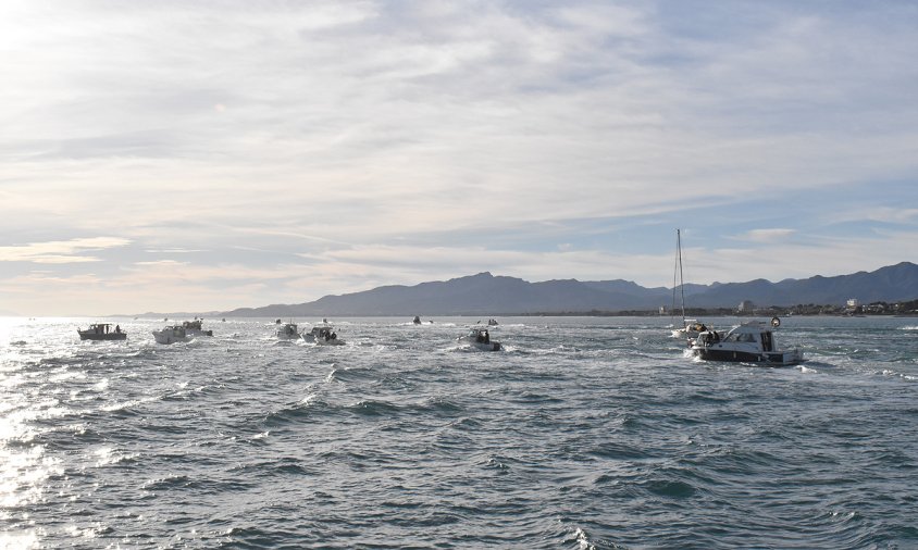 Imatge de la sortida de les embarcacions participants al concurs