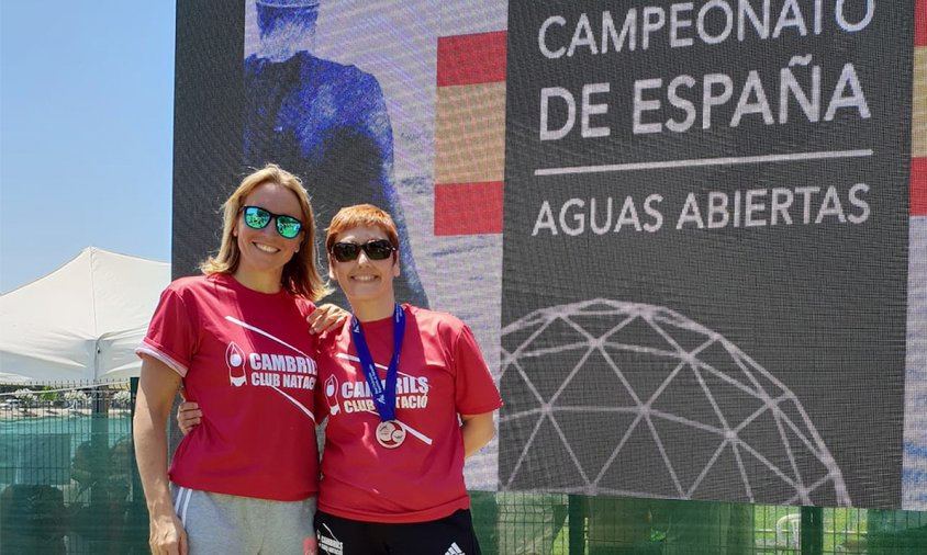 Cristina Vallespí i Vicky Font del Cambrils CN al campionat d'Espanya d'aigües obertes